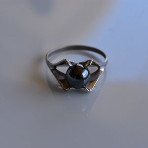Sterling silver ring with a Round stone